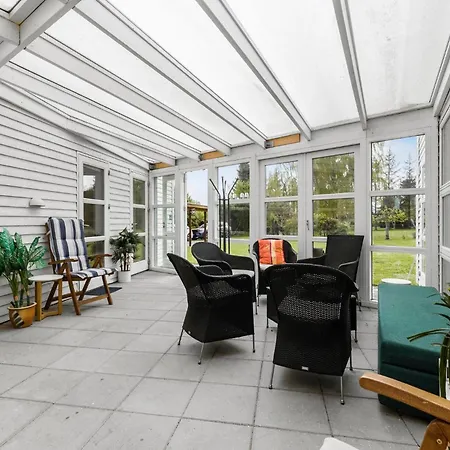 Gorgeous In With Kitchen Holiday home Stege