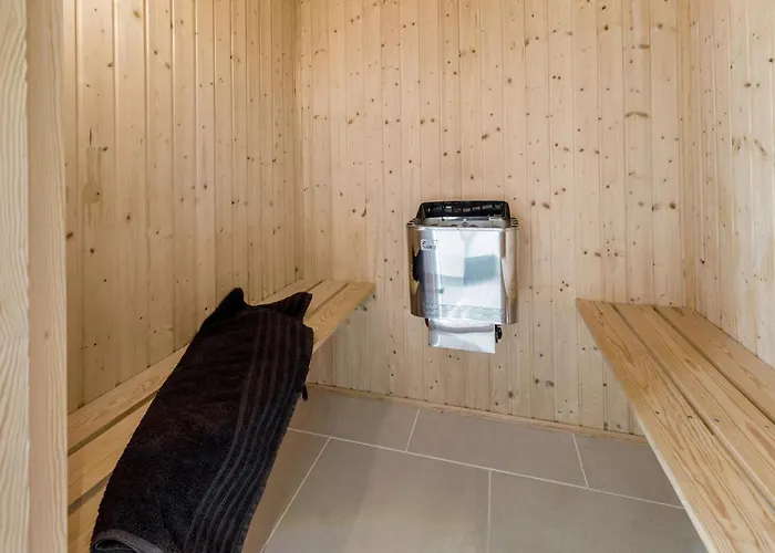 Stunning In With Sauna شتايغ
